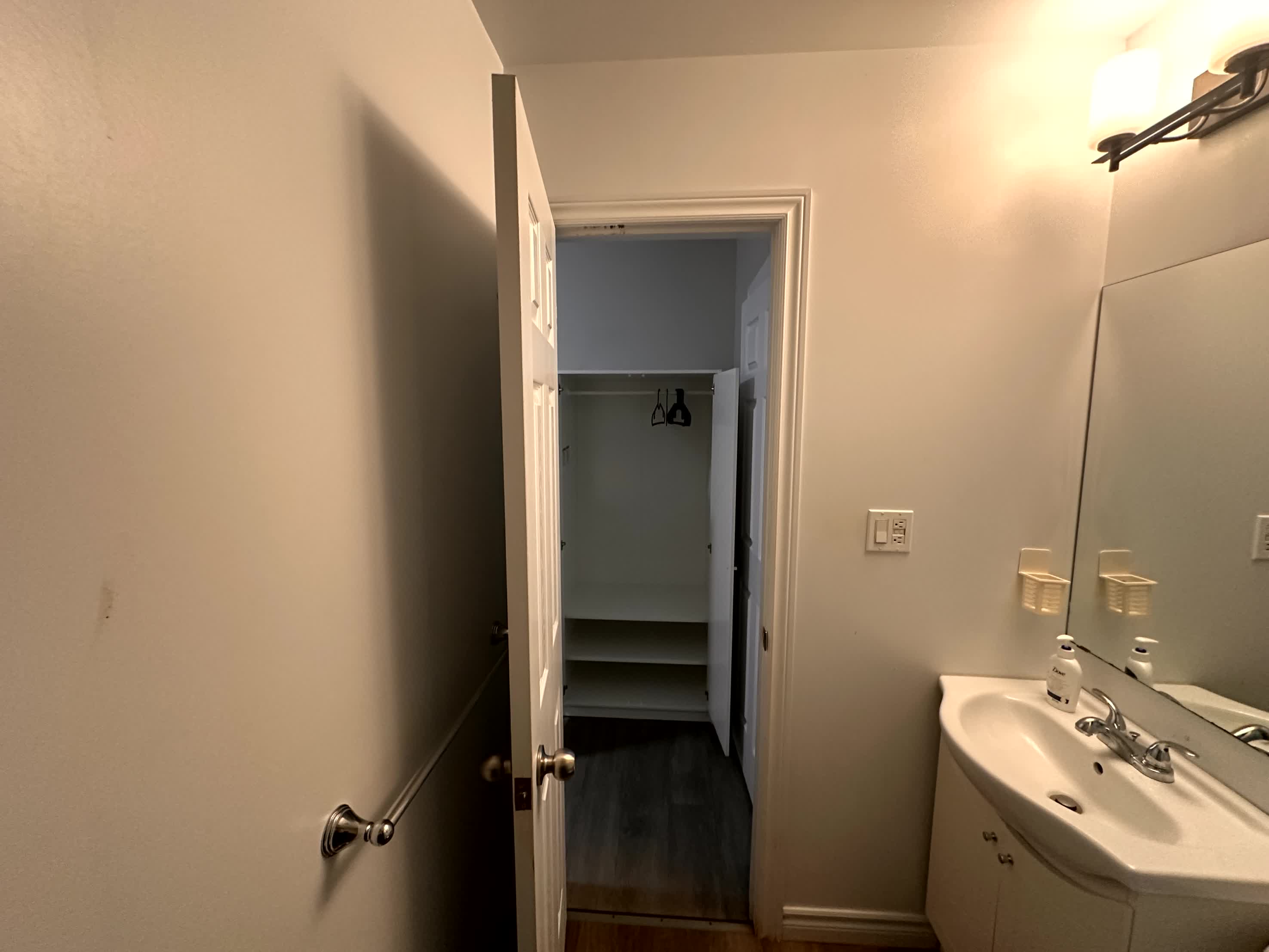 Master Bedroom-1 - Earl St -  Toronto - Downtown