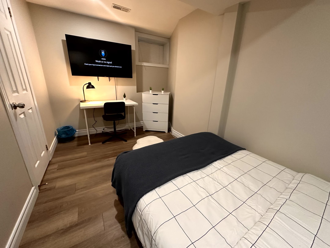 Master Bedroom-6 - Earl St -  Toronto - Downtown