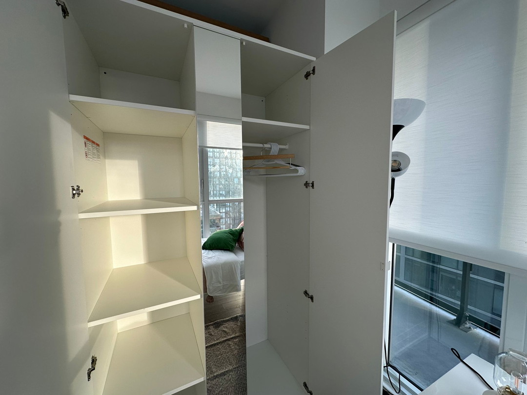 Flex Plus Room - Mutual St -  Toronto - Downtown