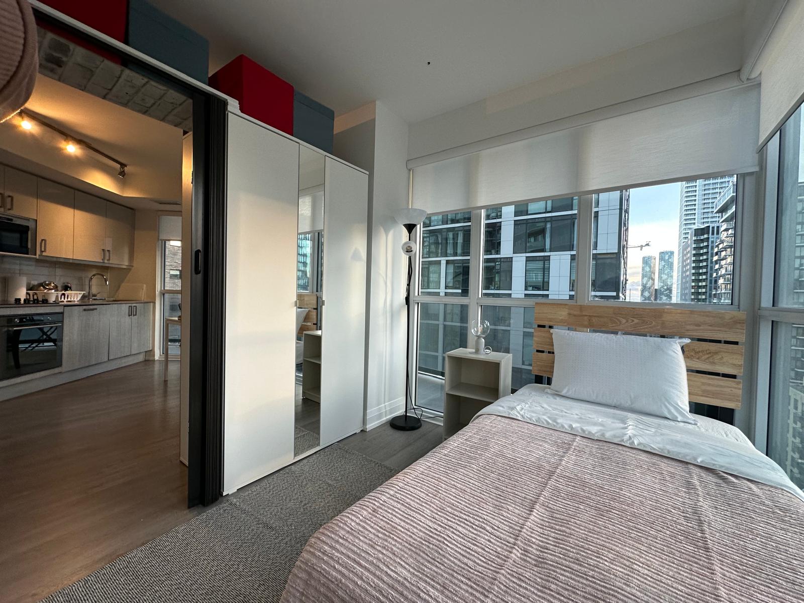 Flex Plus Room - Mutual St -  Toronto - Downtown