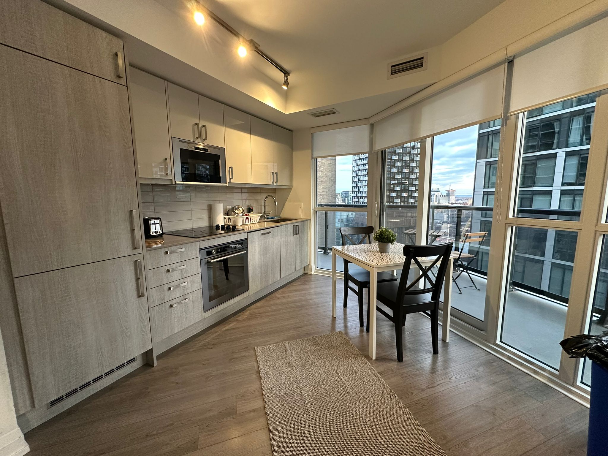 Flex Plus Room - Mutual St -  Toronto - Downtown
