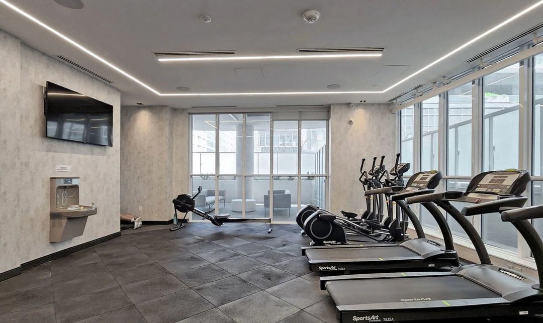 Flex Plus Room - Mutual St -  Toronto - Downtown