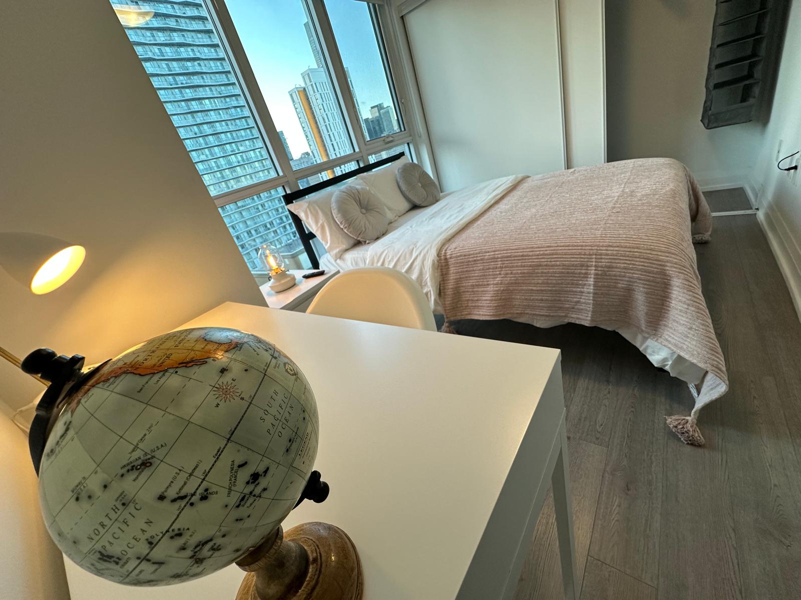 Silver Plus Room - Mutual St -  Toronto - Downtown