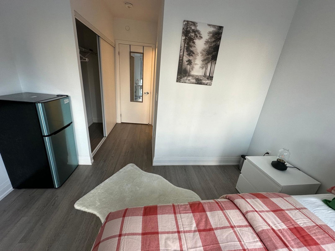 Master Bedroom - Mutual St -  Toronto - Downtown