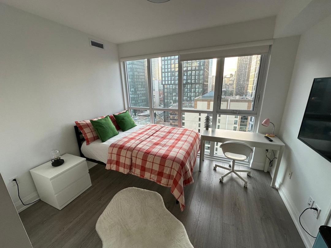 Master Bedroom - Mutual St -  Toronto - Downtown