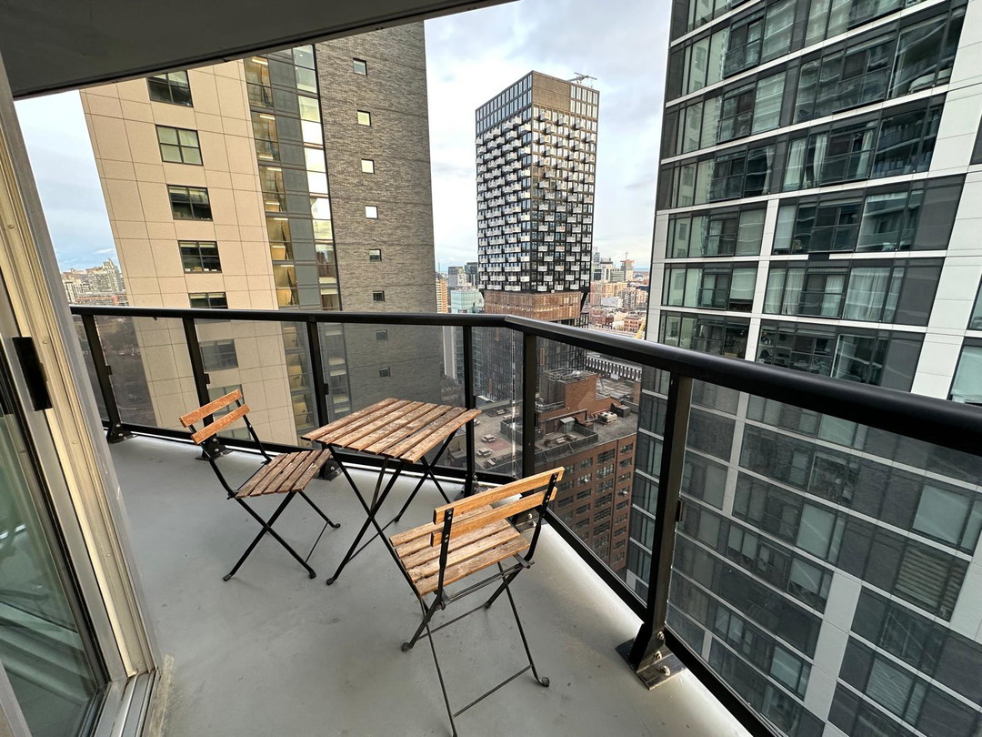 Master Bedroom - Mutual St -  Toronto - Downtown