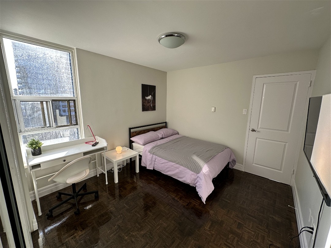Silver Room - Dundonald St -  Toronto - Financial District