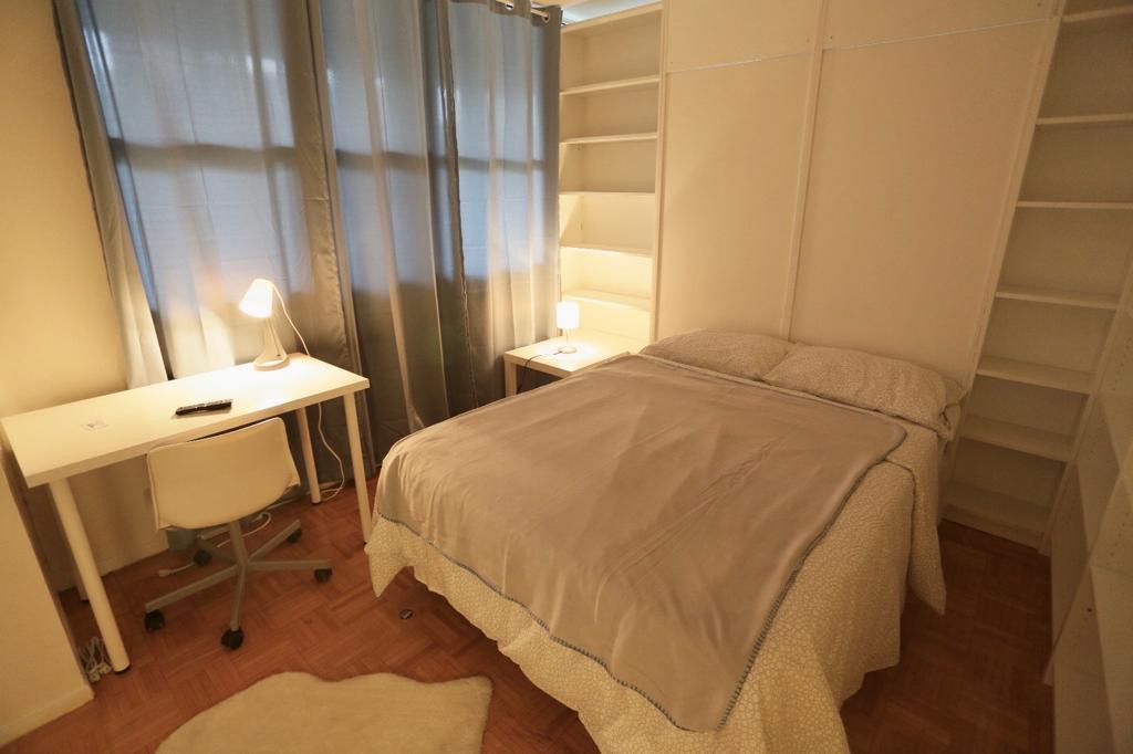 Flex Plus - Carlton St -  Toronto - Financial District