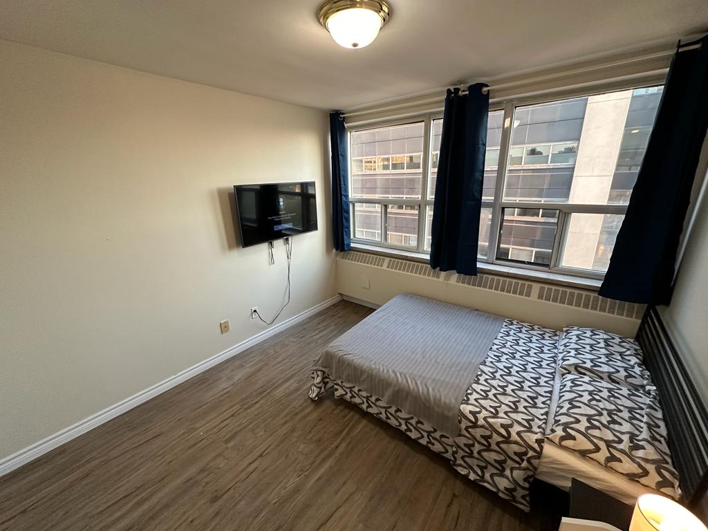Silver Room - 200 Elm St -  Toronto - Financial District