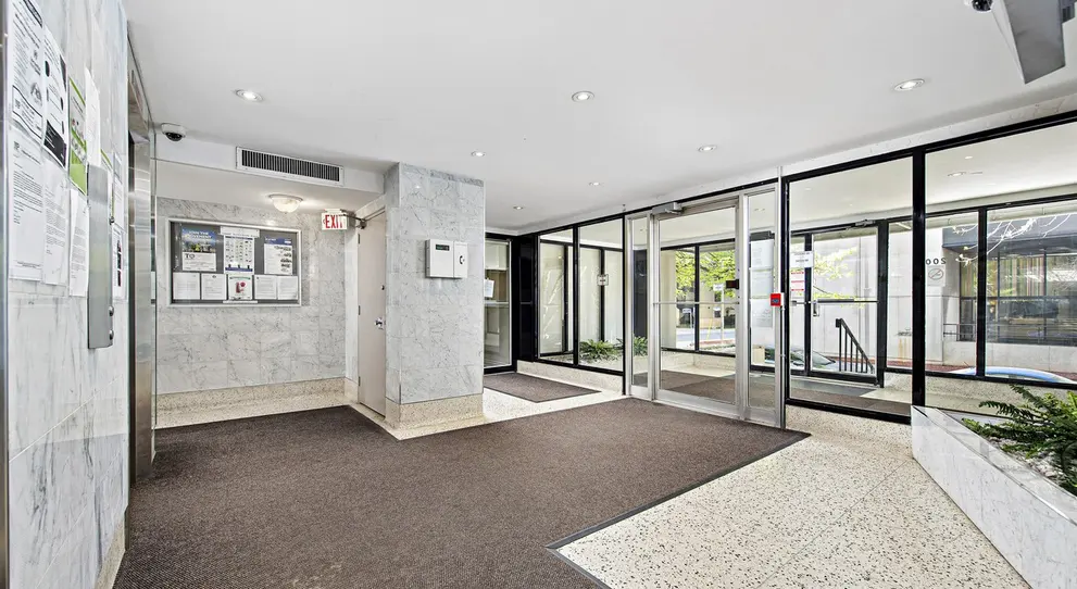 Silver Room - 200 Elm St -  Toronto - Financial District