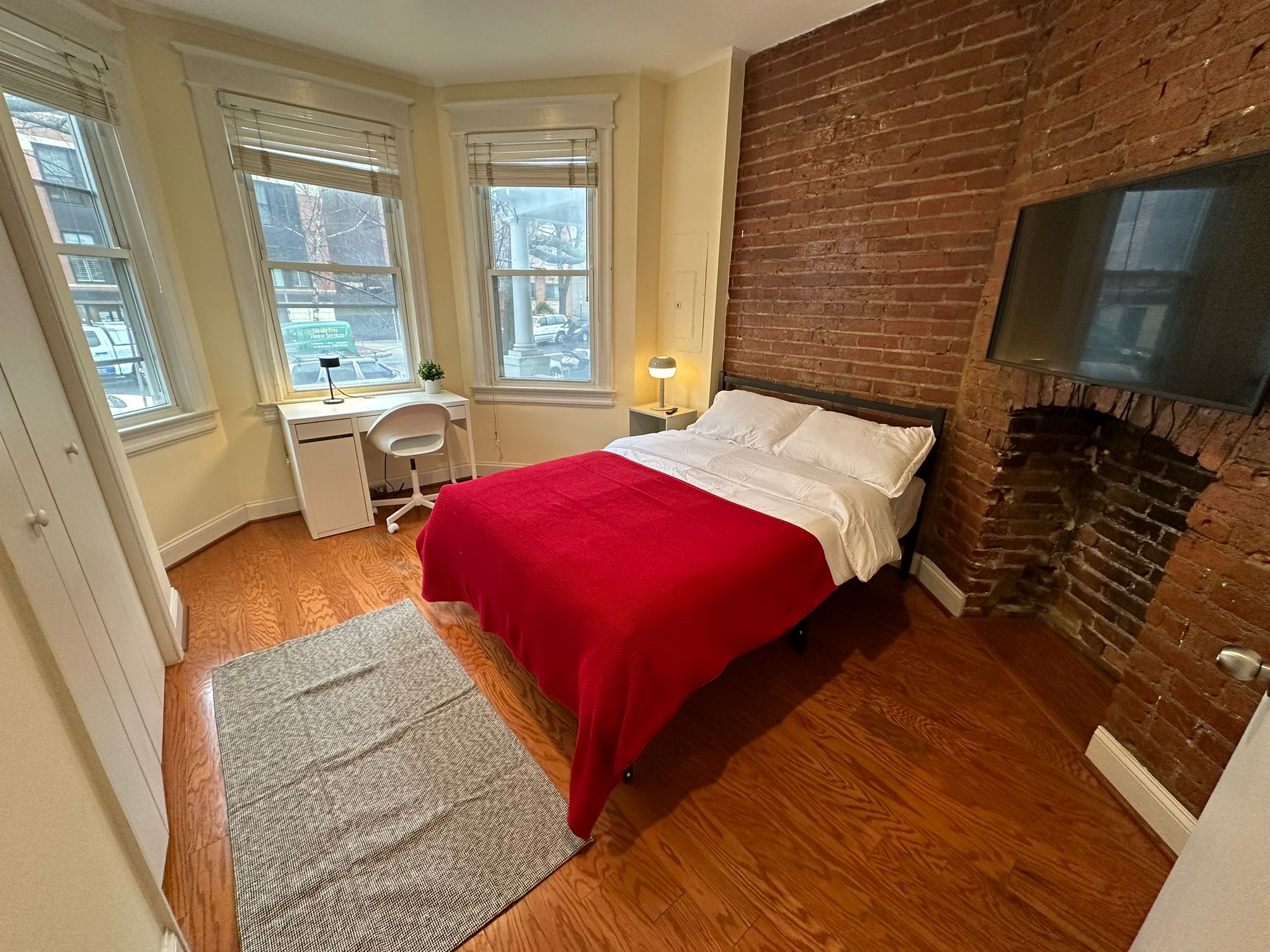 Silver Plus Room - Florida Ave  - Washington DC