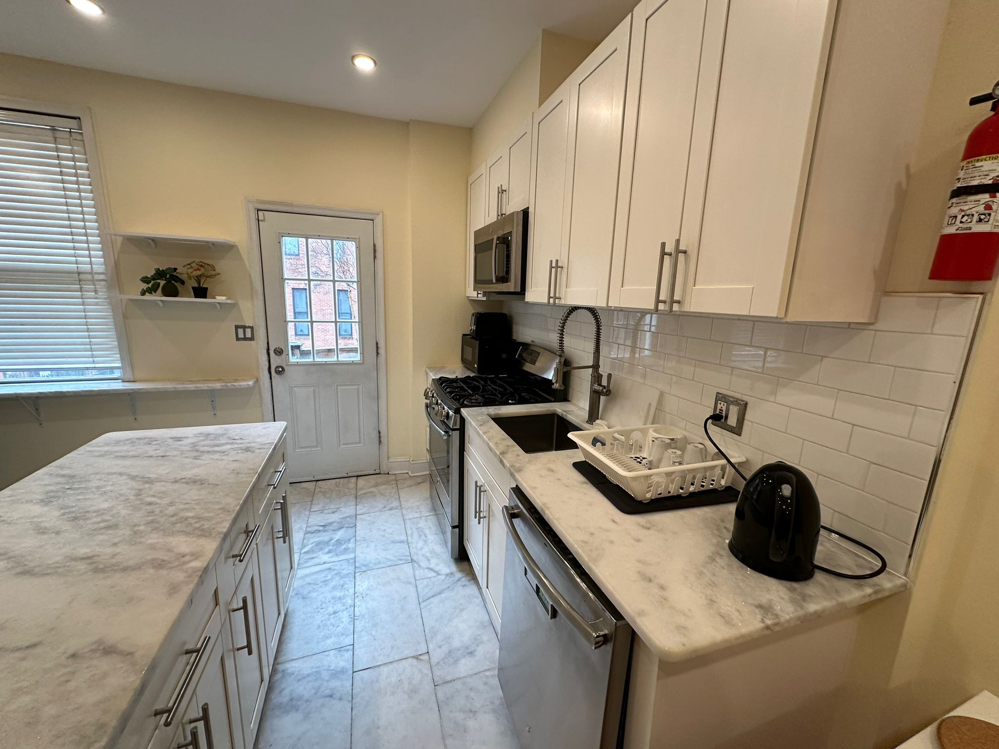 Silver Plus Room - Florida Ave  - Washington DC