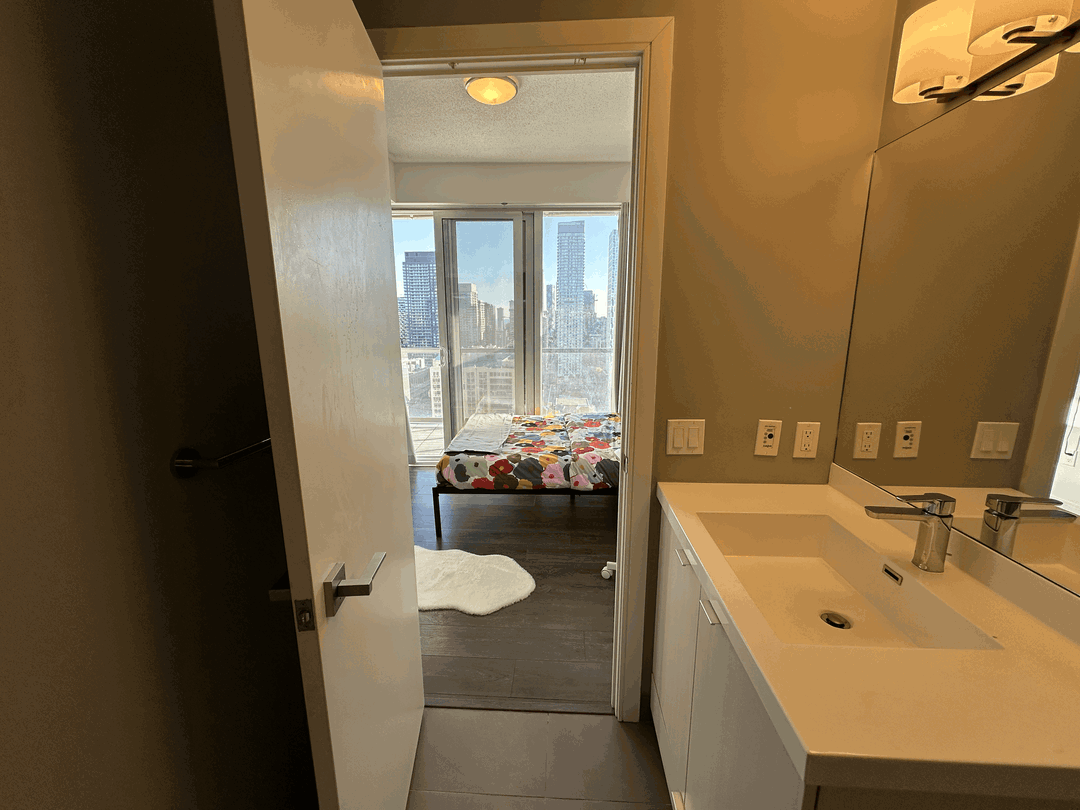 Master  Bedroom - McGill St -  Toronto - Financial District