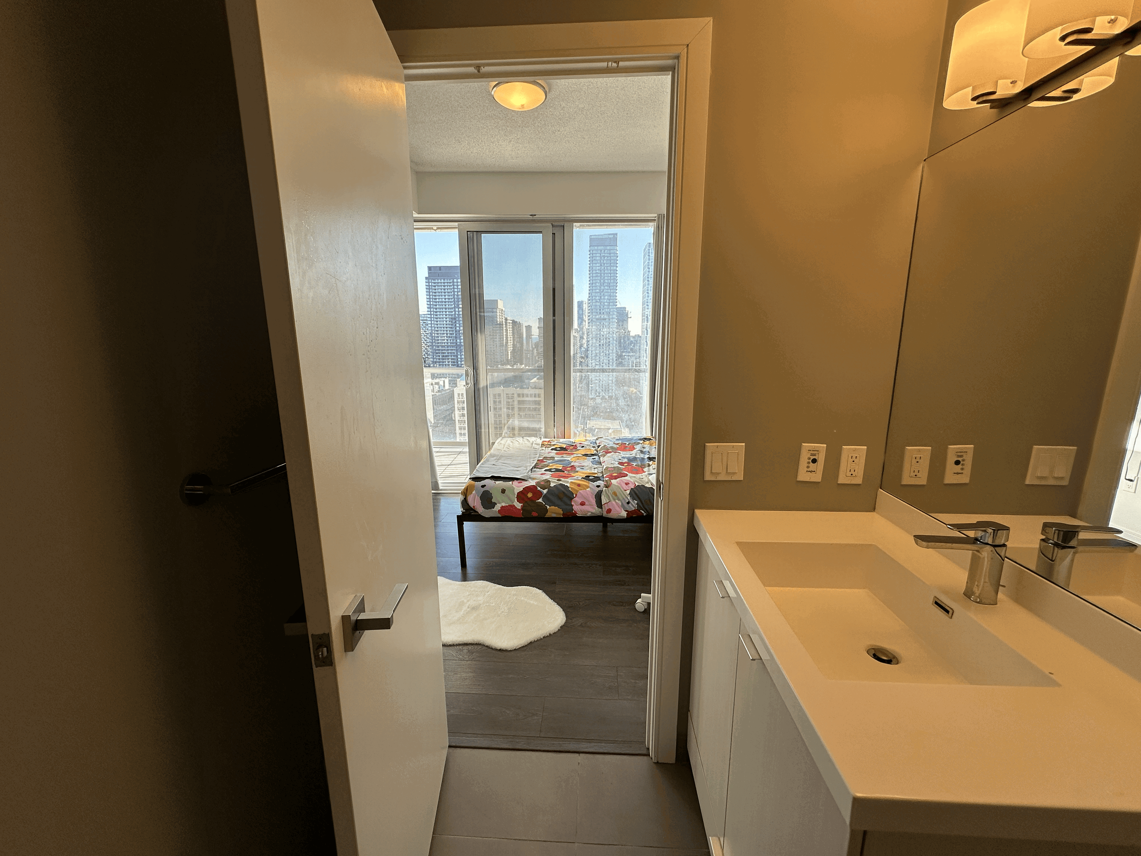 Master  Bedroom - McGill St -  Toronto - Financial District