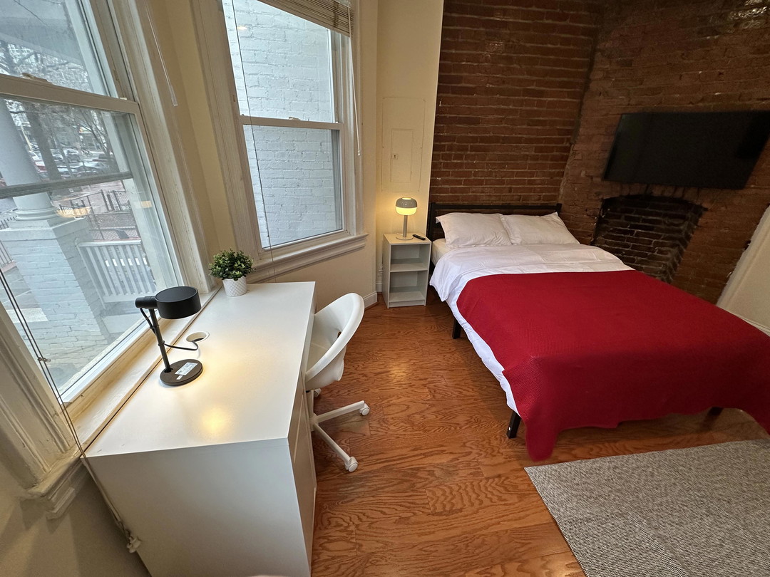 Silver Plus Room - Florida Ave  - Washington DC