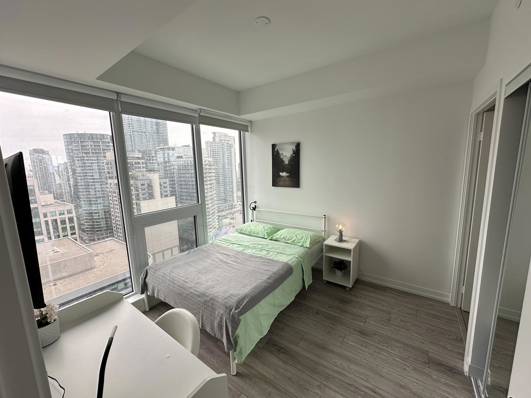 Master Room - Mercer Street - Toronto