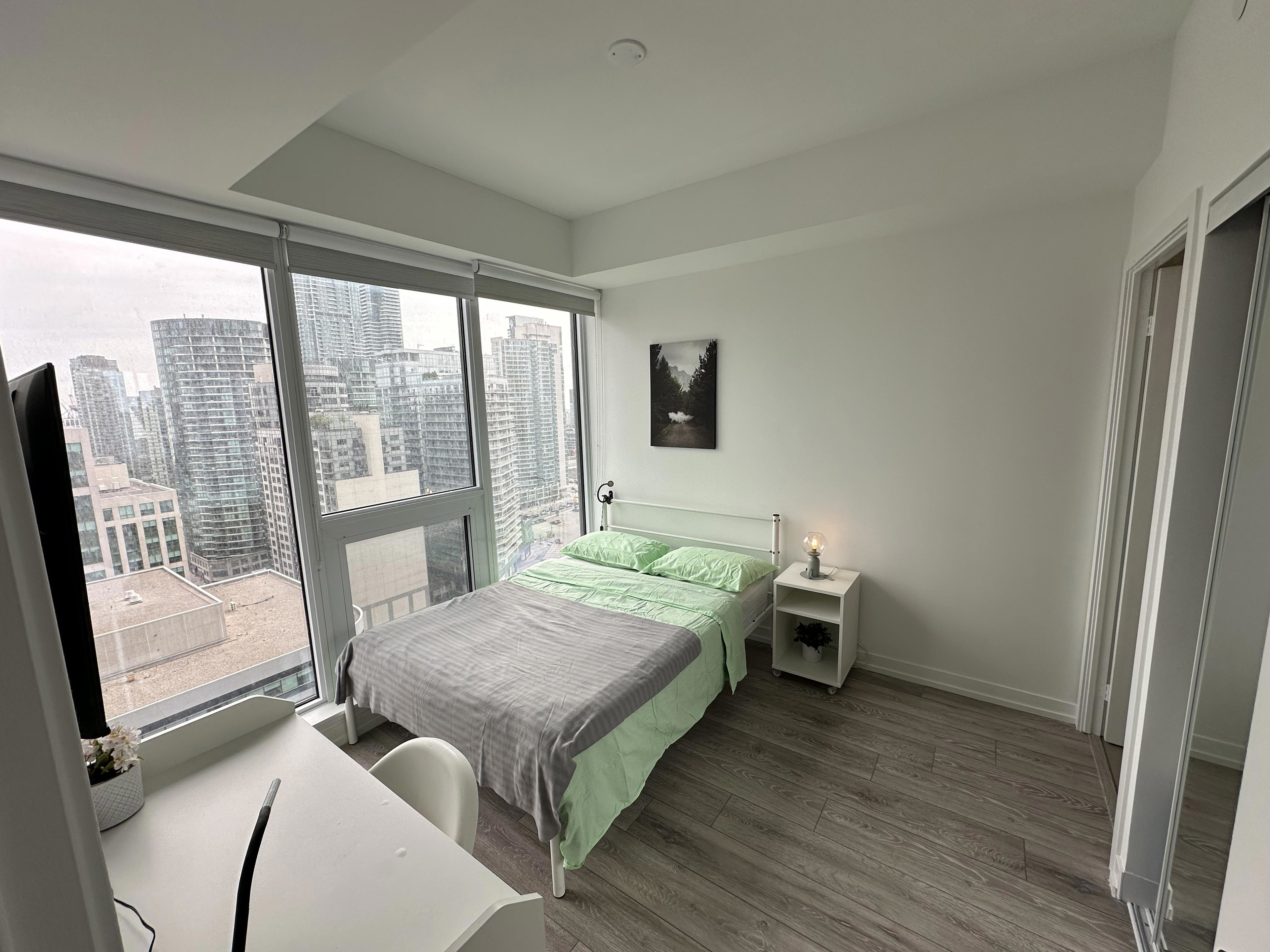 Master Room - Mercer Street - Toronto