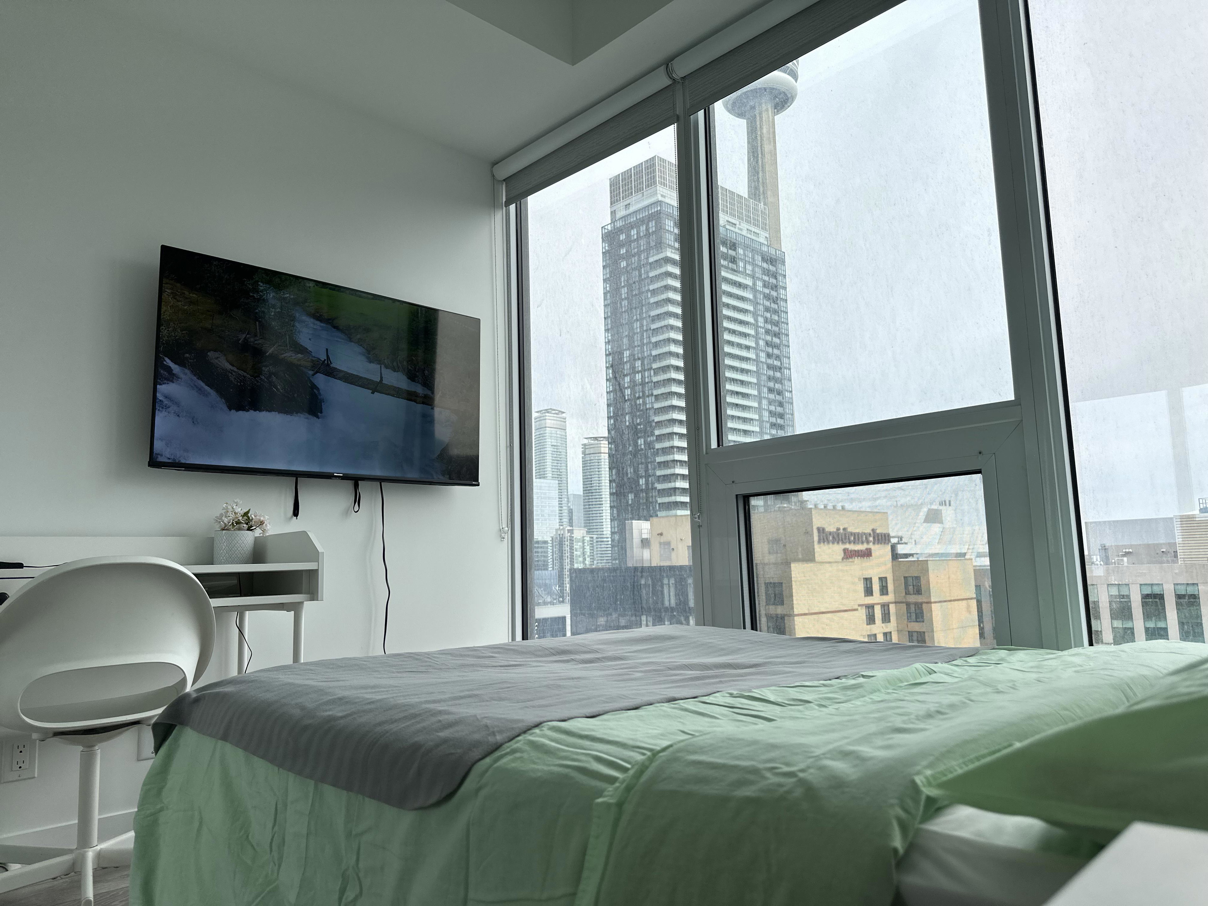 Master Room - Mercer Street - Toronto