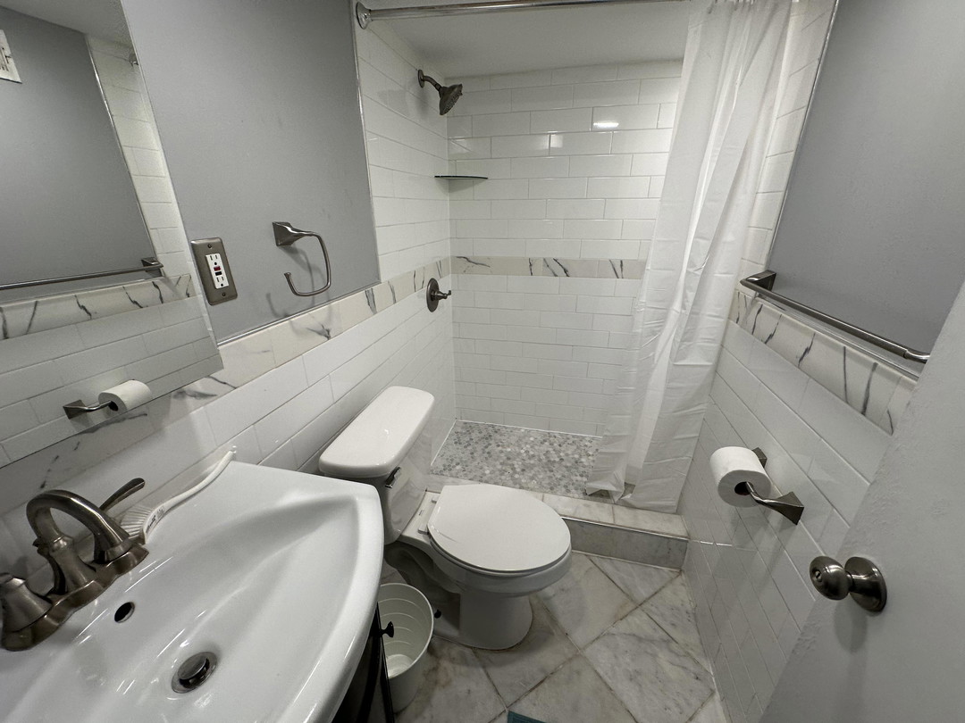 Silver Room 4 - Florida Ave  - Washington DC