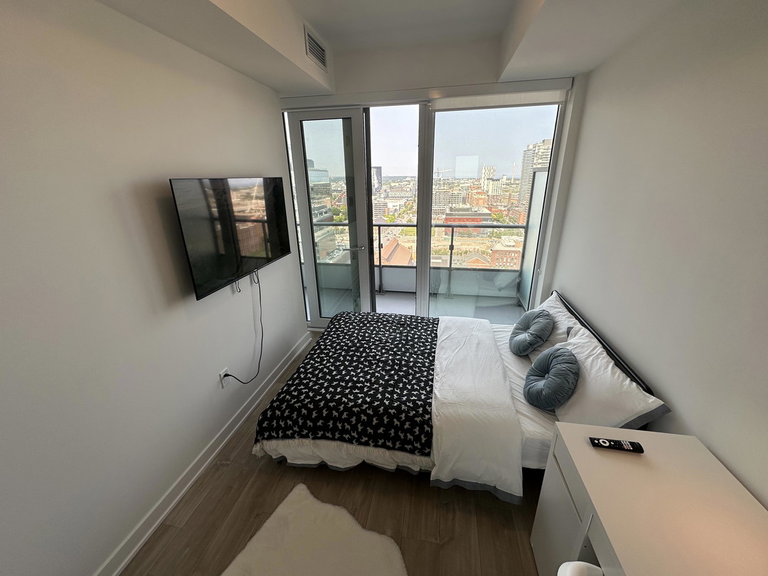 Silver Plus Room - Princess St - Toronto