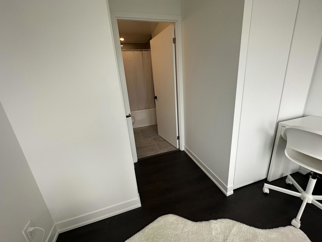 Master Bedroom - Jarvis St - Toronto