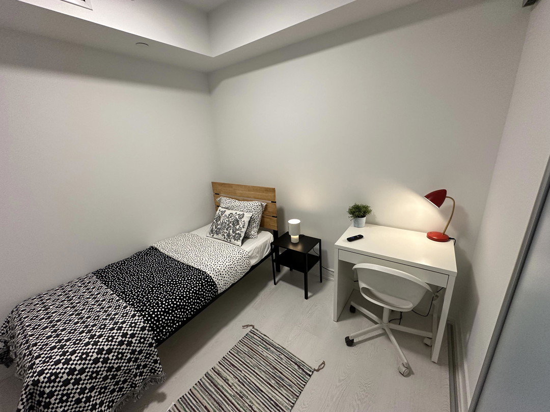 Den Silver Room - Jarvis Street - Toronto