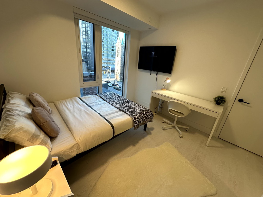Master Bedroom - Jarvis Street - Toronto